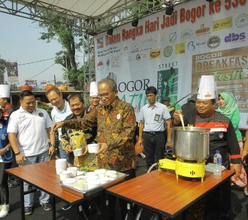 PhotoGrid 1532835672888 360x320