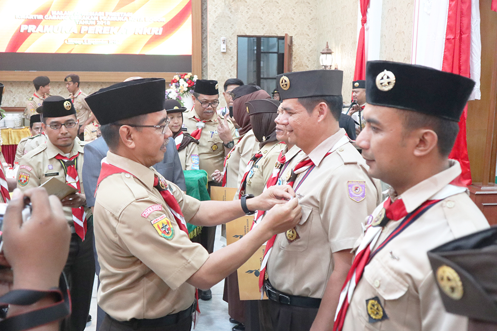 Penyematan 2