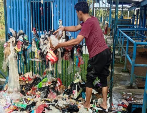 Sampah menumpuk di intake air 500x383