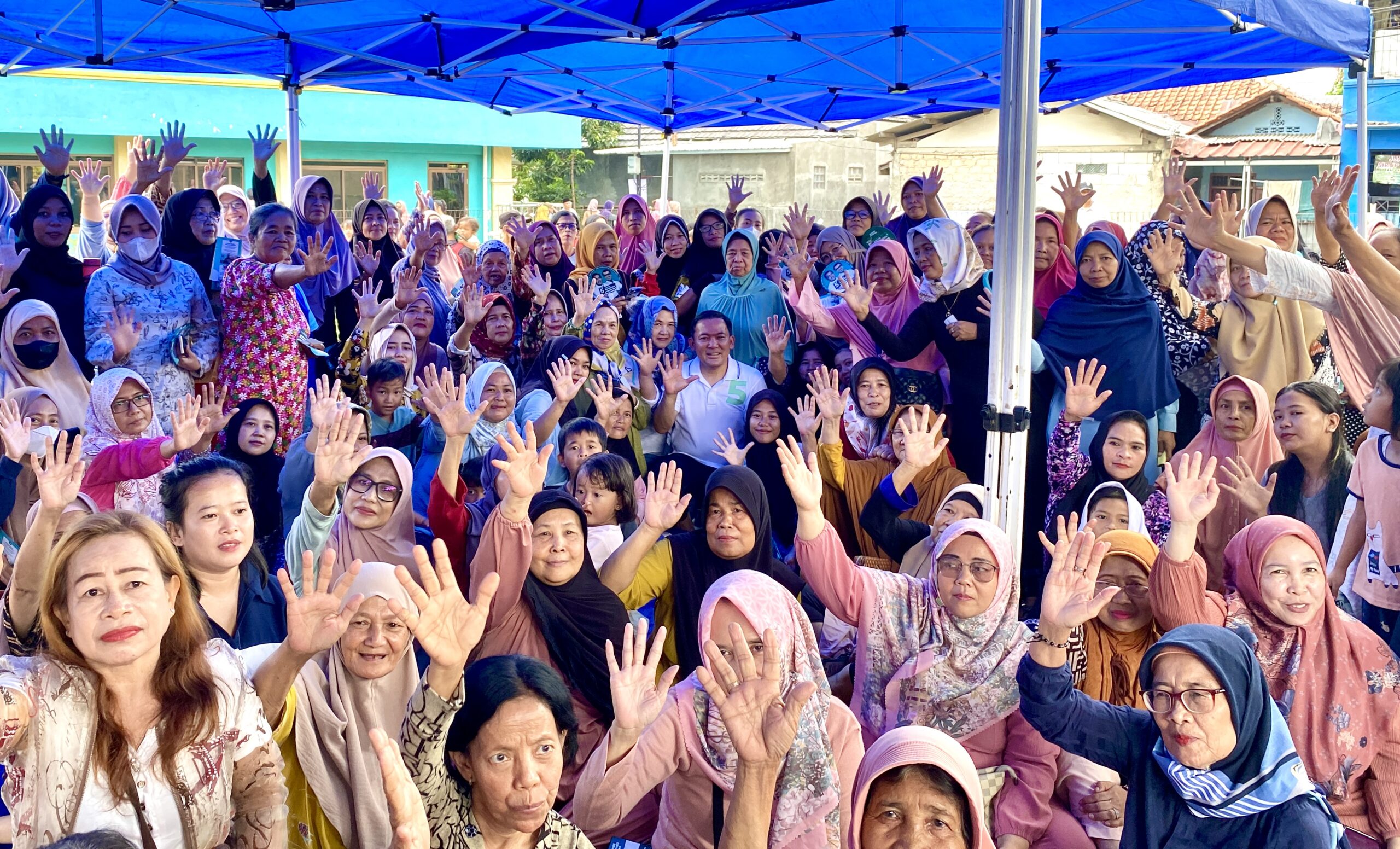 Ngariung Sehat Dokter Rayendra Bareng Warga Kedungbadak 1 scaled