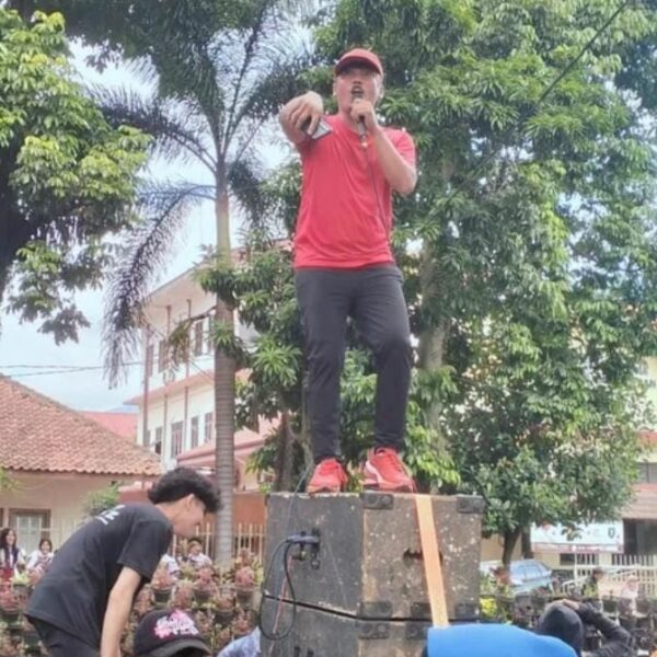 Bupati Jangan Diam! Air Bermasalah, Warga Terdampak. Evaluasi Segera Direksi Tirta Kahuripan 